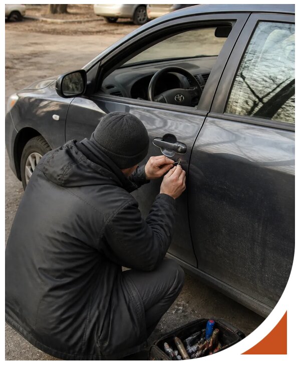 Профессиональное вскрытие автомобиля Тойота без повреждений в Зеленодольске